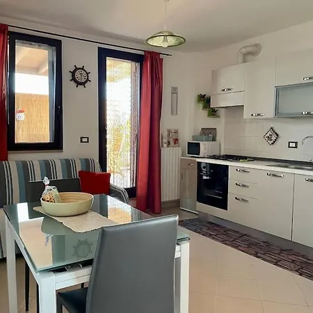 Attico Acquaviva Vicino Centro Storico Apartment